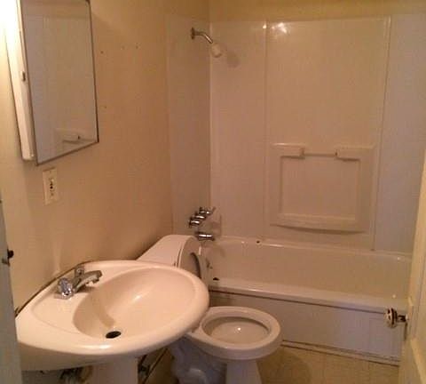3rd image of 502 W 84th St
