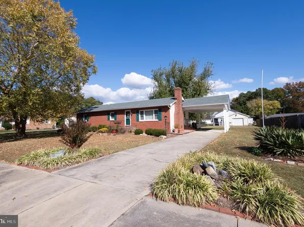 2 Oriole Dr, Cambridge, MD 21613