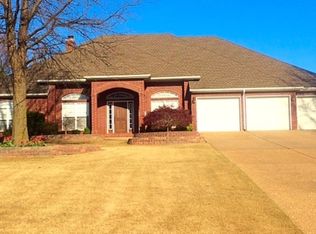 17 S Brixham Dr, Rogers, AR 72758