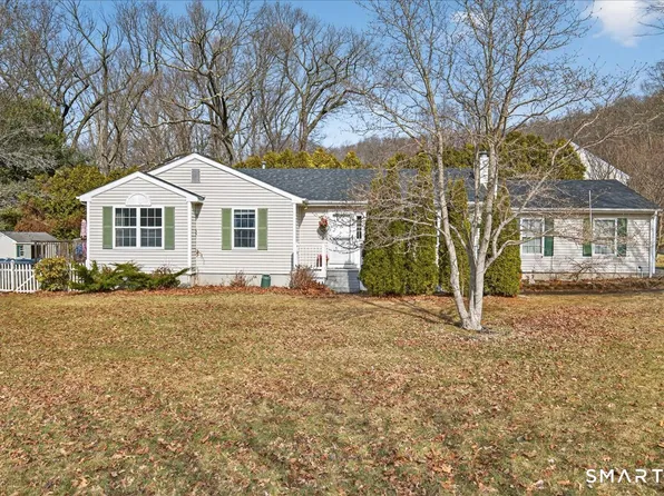 15 Cinnamon Ridge Drive, North Branford, CT 06471