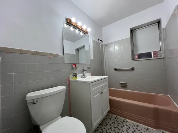 275 Hoym St APT 3F, Fort Lee, NJ 07024