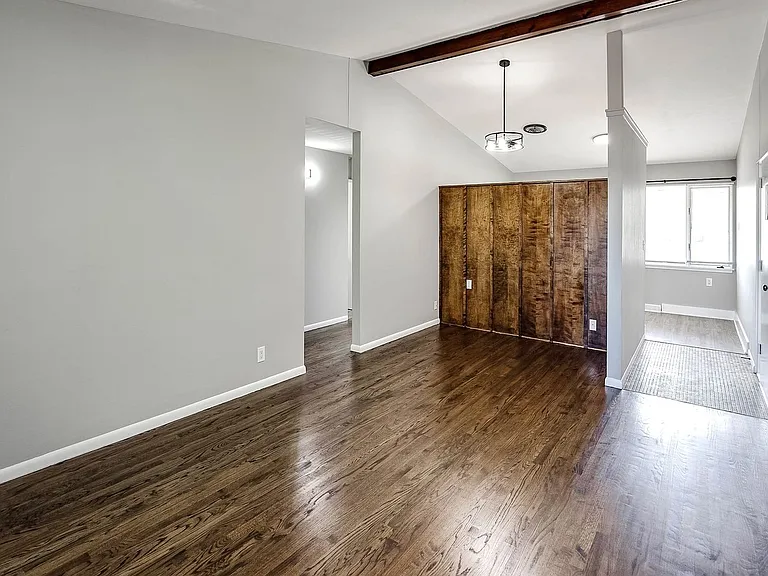 4817 S 131st St #11 — Photo 2