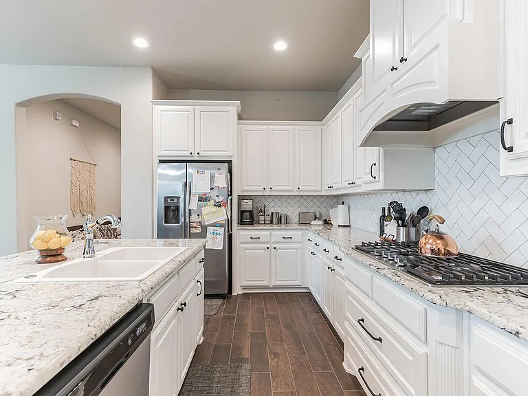 Kitchen 5_08122022