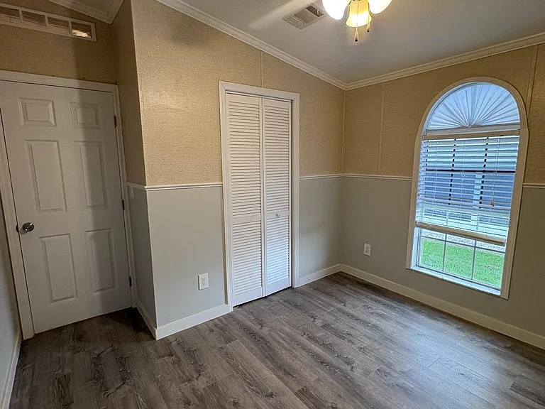 653 Los Altos — Photo 21