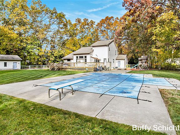 4th image of 3323 N Riverwood Dr