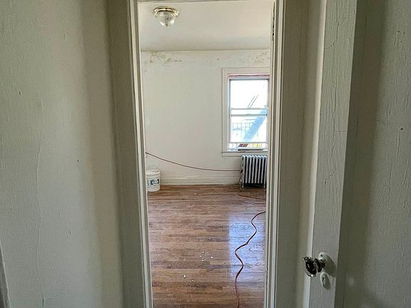 4th image of 45-34 47th St #5H