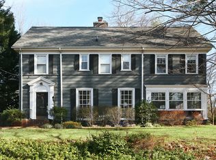 444 Pelham Manor Rd, Pelham, NY 10803