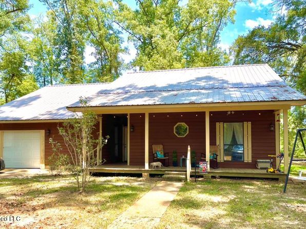 89 Robins Lake Rd, Natchez, MS 39120