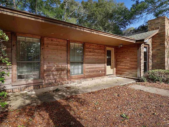 2nd image of 4660 Shannon Pl