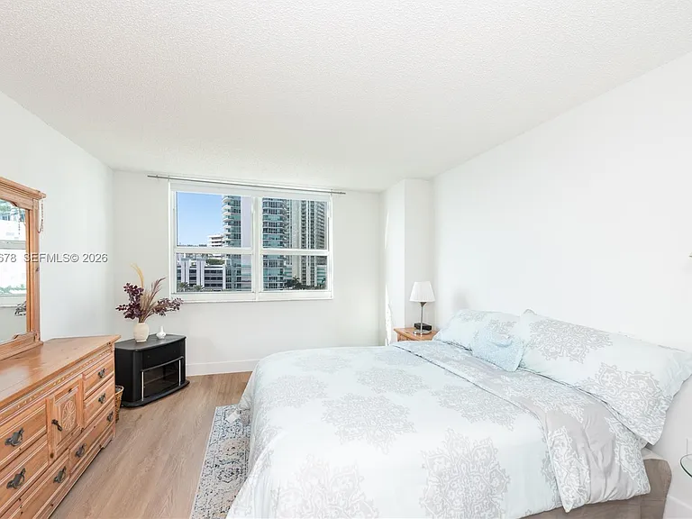 1155 Brickell Bay Dr #609 — Photo 12