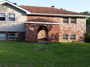 1025 S Country Club Dr, Jefferson City, MO 65109