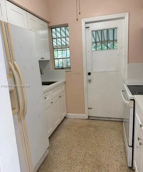 75 SW 72nd Ave #0 — Photo 8