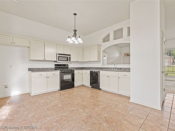 5th image of 2313 Park Ave