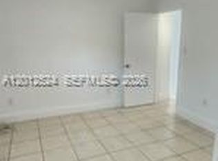 1074 NW 27th St, Miami, FL 33127