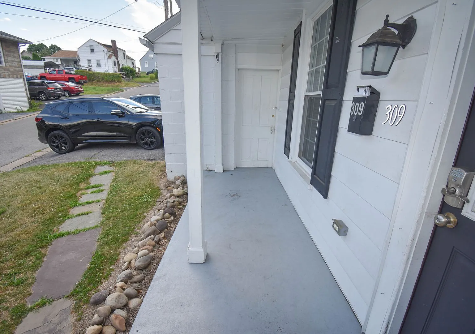 RMBM309 - 309 Center Street — Photo 3