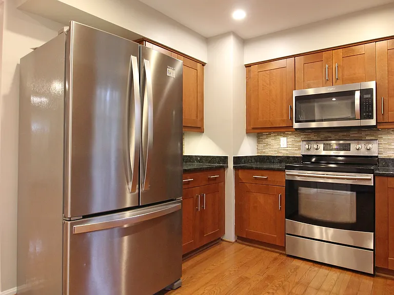 4427 Holly Ave — Photo 7