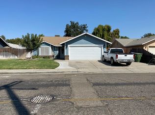 20 Oleander Ln, Turlock, CA 95380
