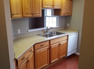 11 Beacon Park APT E, Amherst, NY 14228