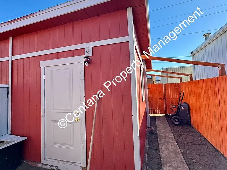 932-934 Utah — Photo 16