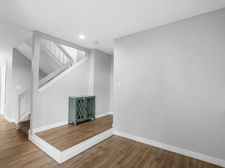 1050 S Monaco Pkwy #145 — Photo 11