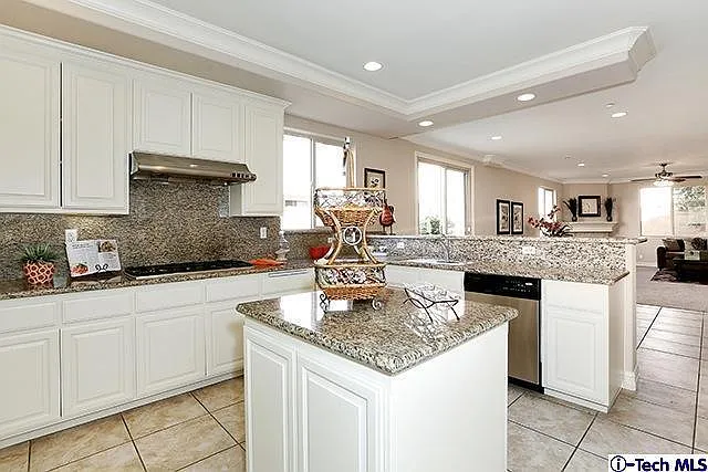 9432 Jacob Ln — Photo 6