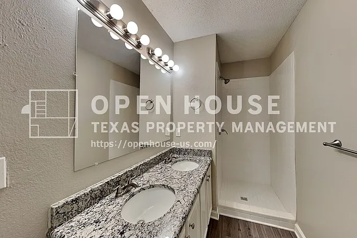 2505 Avalon Creek Way — Photo 11