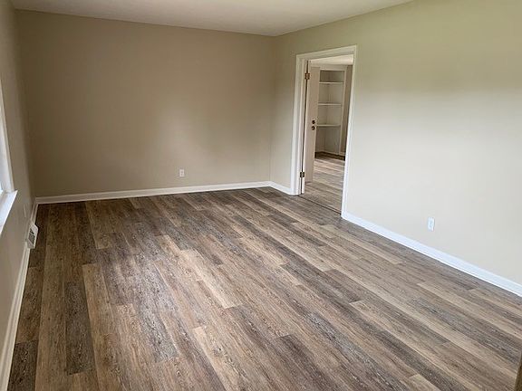4th image of 3422 Imperial Pl