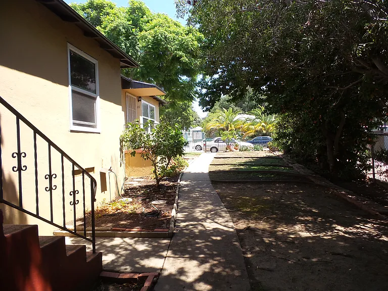 4438 Dawson Ave — Photo 20