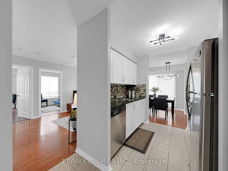 51 Baffin Ct #220 — Photo 14