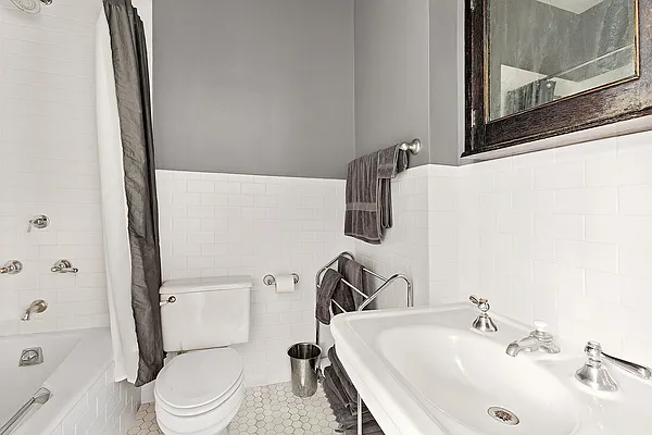 Rented by Corcoran | media 27