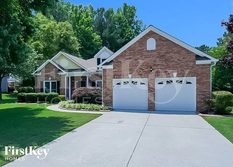 2936 Stillwater Dr — Photo 1