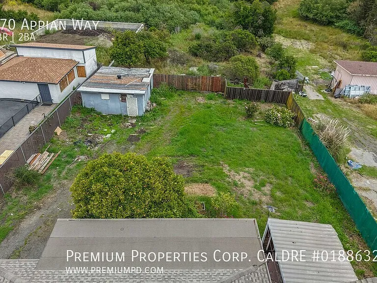 870 Appian Way — Photo 34