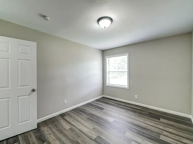 Spanish Oaks — Photo 9