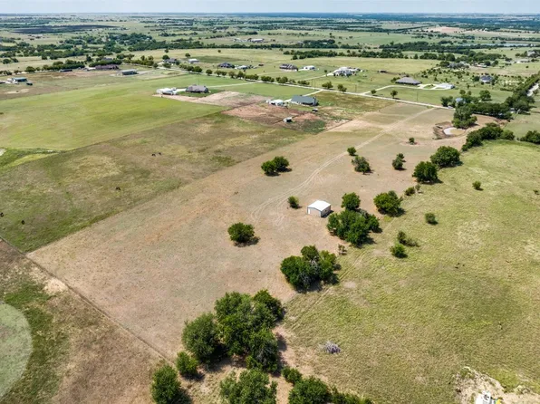 9015 Bernard Rd, Sanger, TX 76266