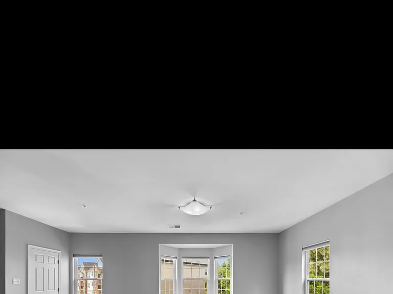 1604 Hardwick Ct — Photo 5