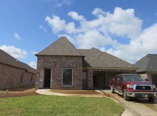 407 Misty Wind Dr, Broussard, LA 70518