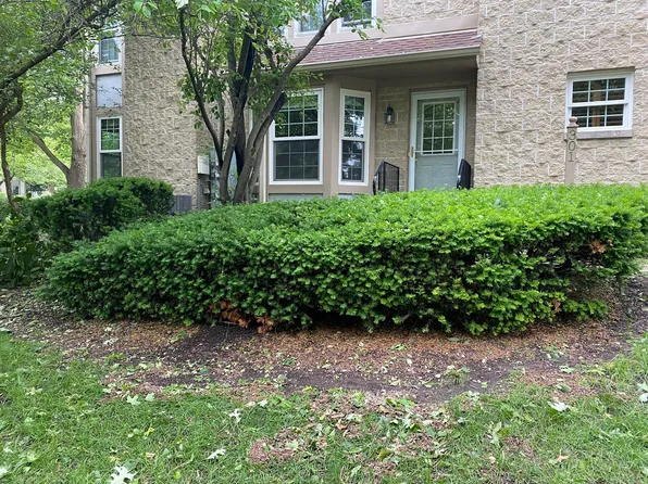 301 S Jefferson St #301, Batavia, IL 60510