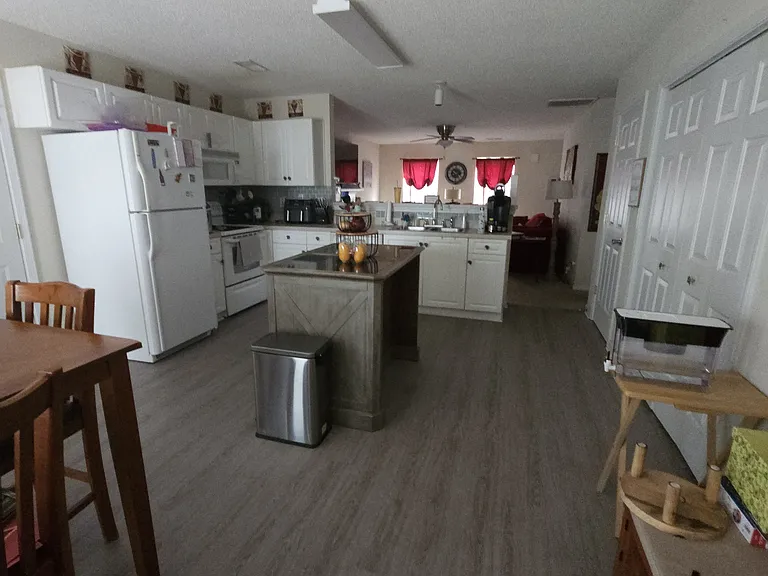 109 Hardwood Dr — Photo 4