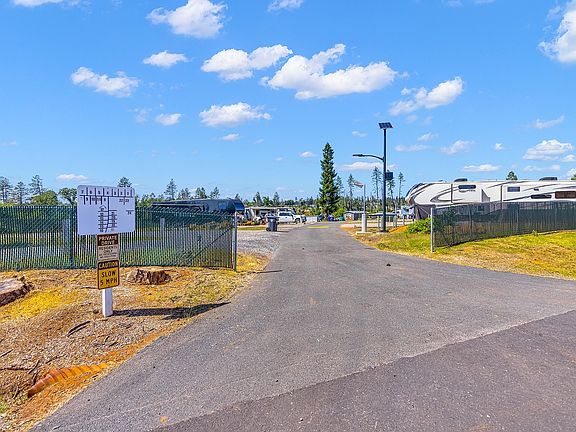 4th image of 1080 Pearson Rd Space 1