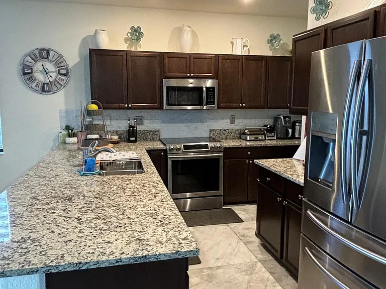 W 35th Ln — Photo 14