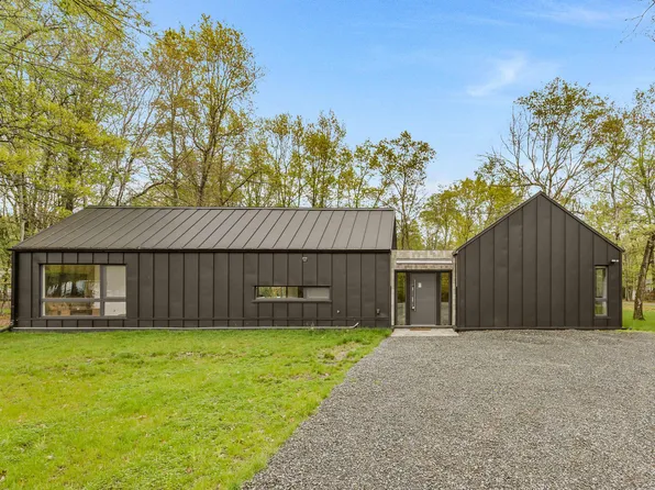 72 Keats Ln, Albrightsville, PA 18210