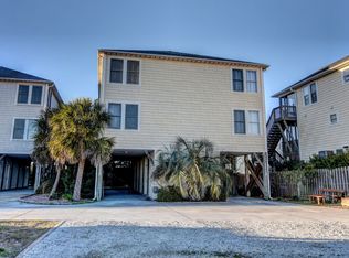111 Bay Dr, Surf City, NC 28445