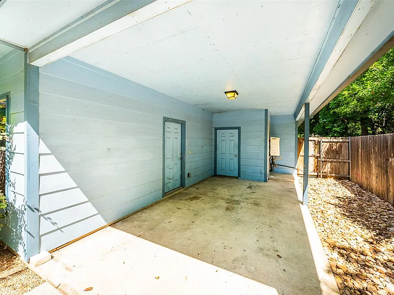 4505 Red River St #B — Photo 34