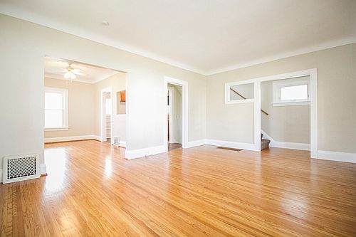 4th image of 882 Hampton Ave