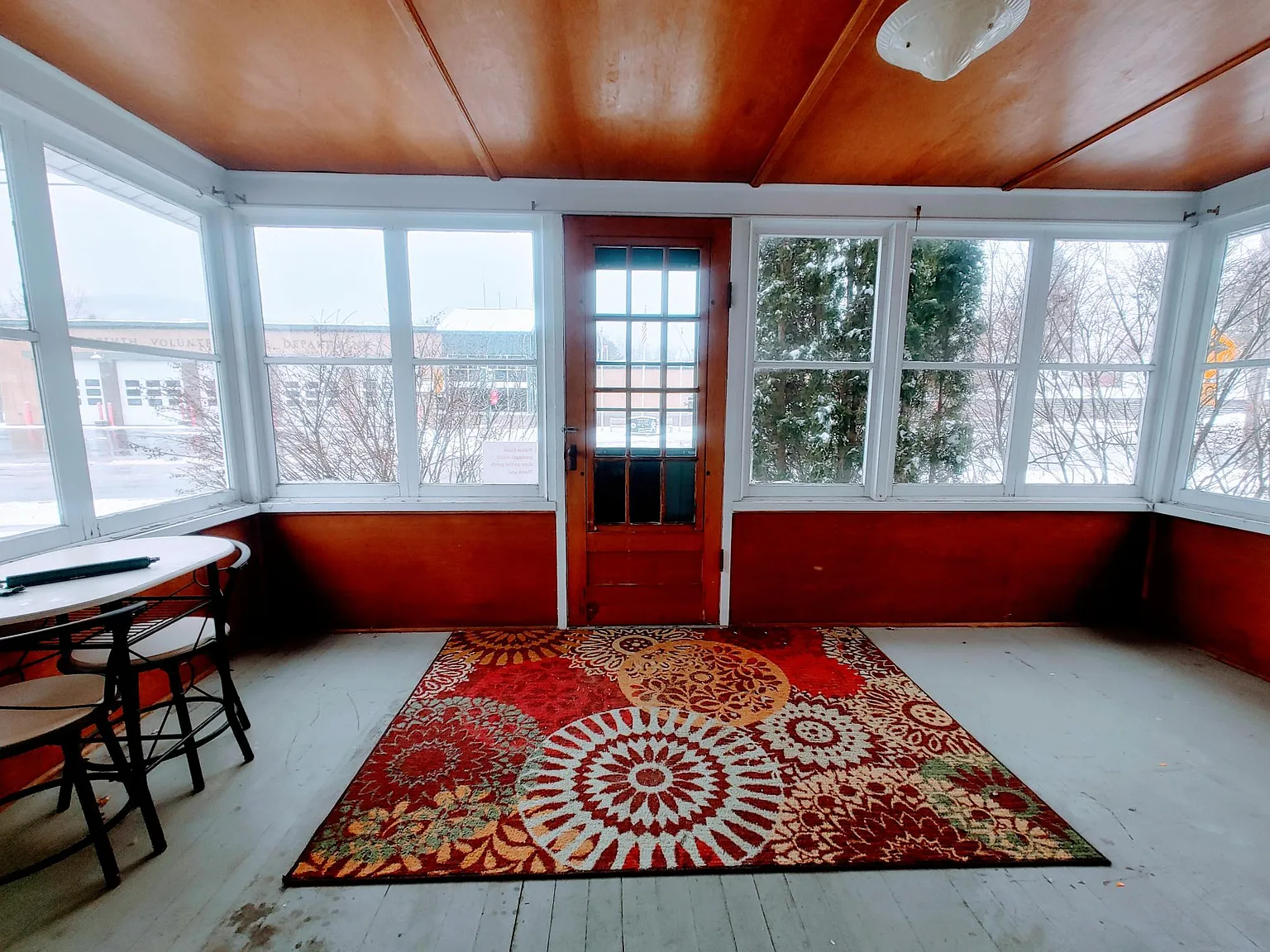 3 bed, 1008 sqft, $1,900 — Photo 1
