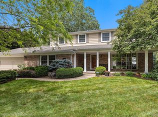 870 Spartan Dr, Rochester Hills, MI 48309