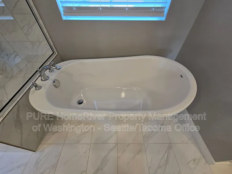 11618 SE 197th Pl — Photo 39