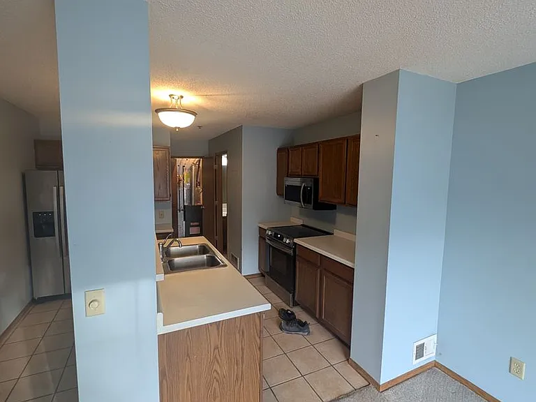 2583 Bedford Ct — Photo 22
