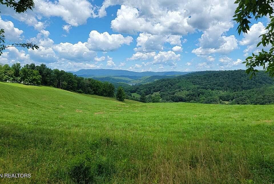 2nd image of 420 Walker Rd
