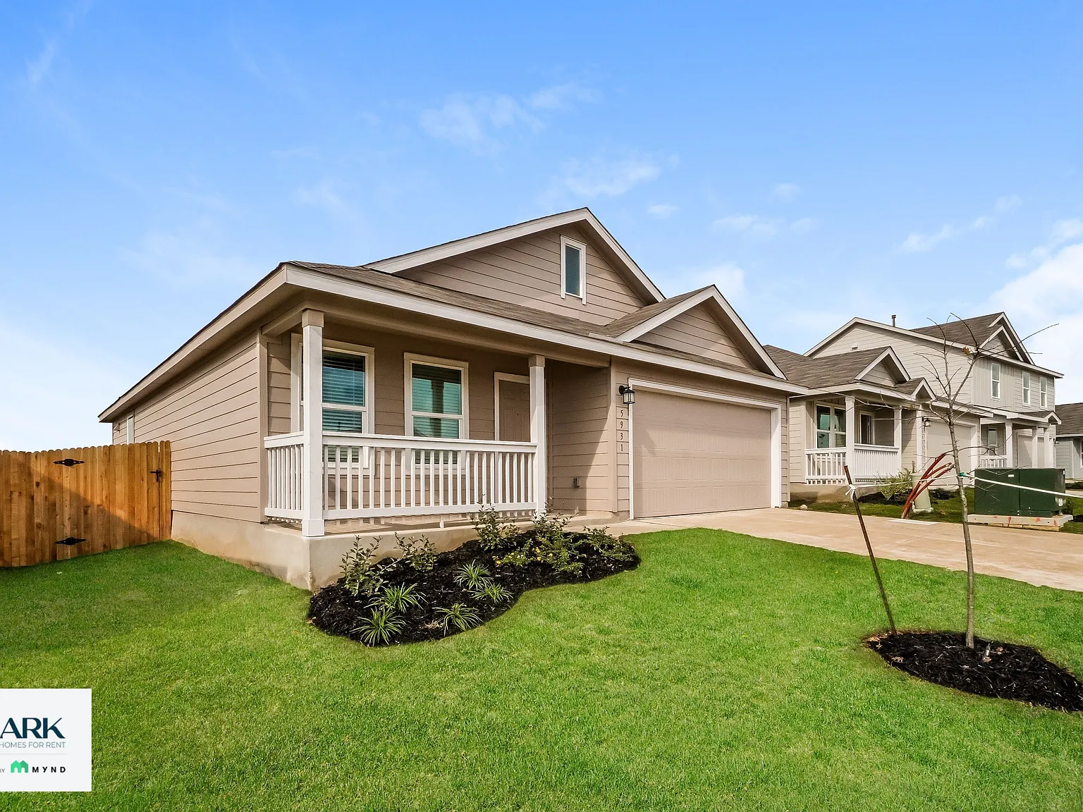 3 bed, 2.0 bath, 1217 sqft, $1,725 — Photo 3